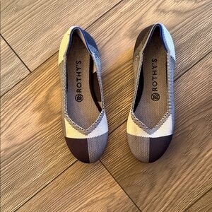 Rothy's retired Women's Black and Cream checkered plaid Patterned Flats